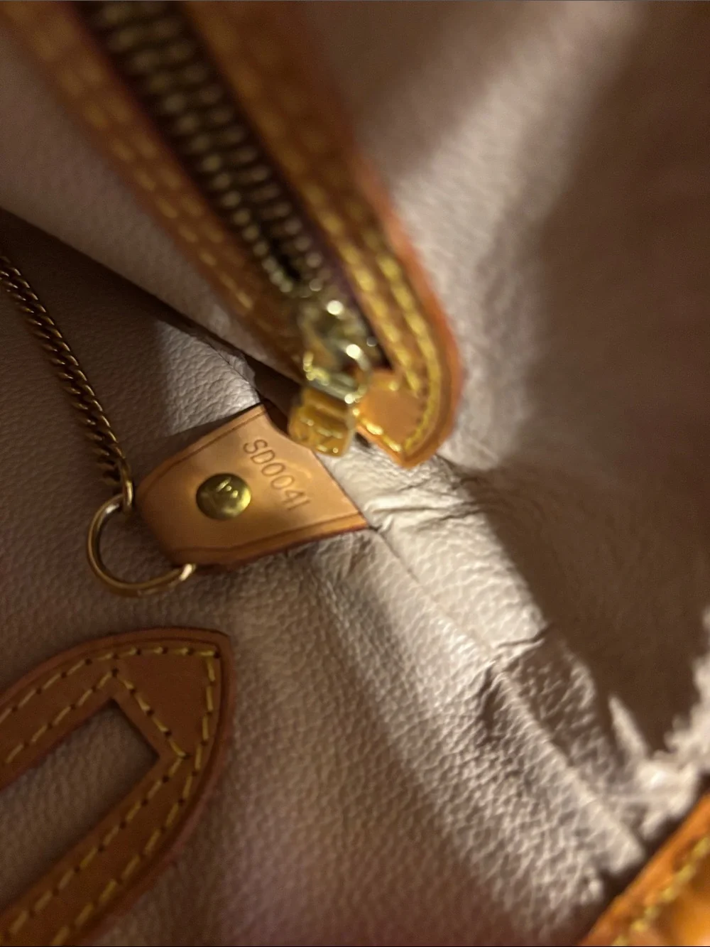 Authentic Louis Vuitton Monogram Canvas Bucket Tote with Tan Leather Trim